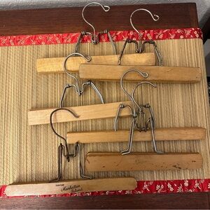 Manhattan Island (1) Windsor (1) & Unbranded (4) Vintage Wood Hangers Lot Of 6